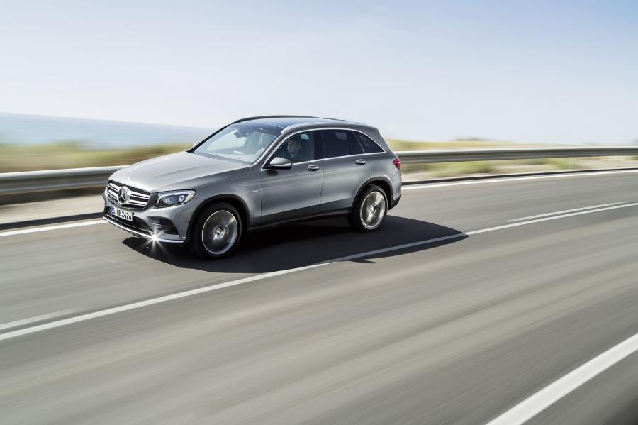  Mercedes-Benz GLC350 e 4Matic Edition 1 2015 года  (фото 21 из 34)